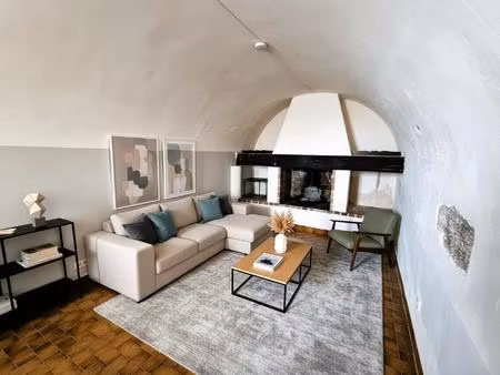 charmante maison de village à céreste (04280)