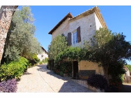 appartement 8 pièces 239 m²