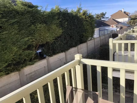 location meublée appartement 2 pièces 27 m² à merville-franceville-plage (14810)  600 €