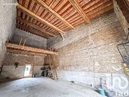 parking/box 75 m² baixas