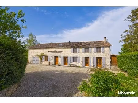 propriété 9 pièces 313 m²