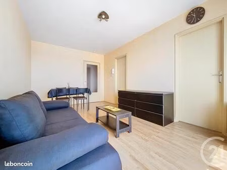 studio 1 pièce 27 m²