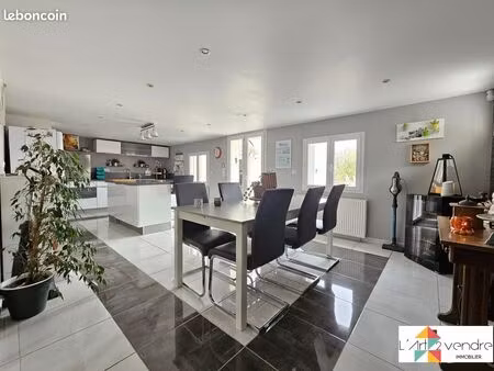 maison 7 pièces 135 m²