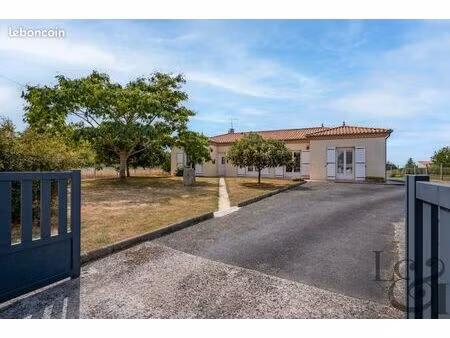 maison 11 pièces 240 m²