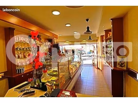 fonds de commerce 190 m²