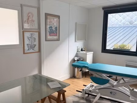 bureaux à louer pont l'evêque