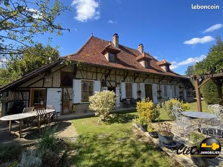 propriété 9 pièces 277 m²