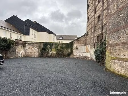 parking/box 12 m² rouen