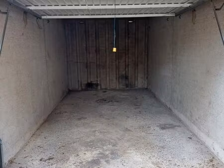 garage/box 13 m² chalette sur loing