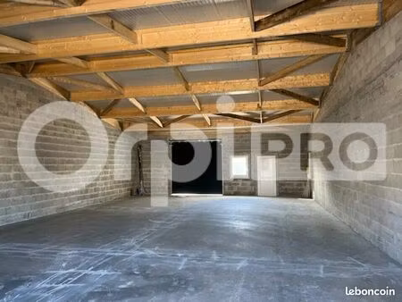 local d'activité 176 m²