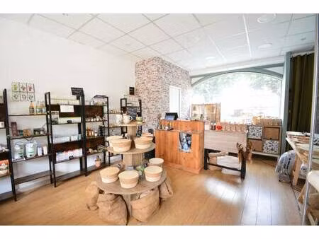 local commercial avec bail commercial