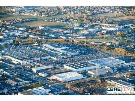 local d'activités à vendre