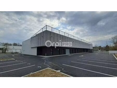 local d'activités à louer