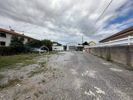 local d'activités à vendre