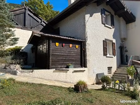 maison de village 85 m2