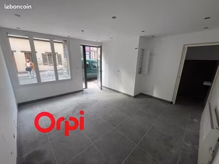 local commercial 18 m²