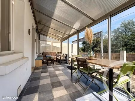 villa 4 pièces 80 m²