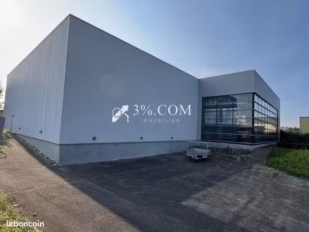 local industriel 3 860 m²