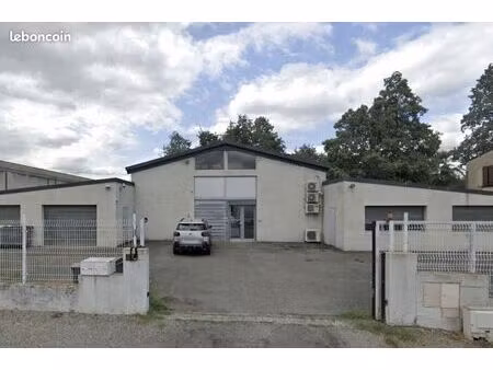 bureaux 235 m² billère