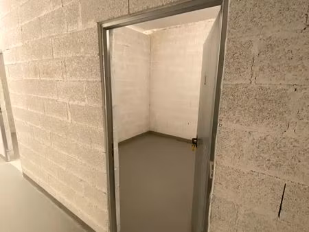 celliers box stockage - 8m2 - centre ville le teich