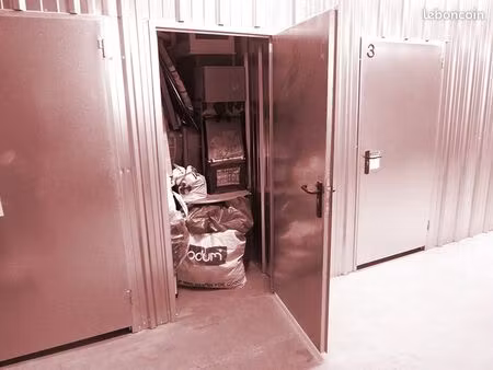 box de stockage (8m2) disponible en janvier 2026