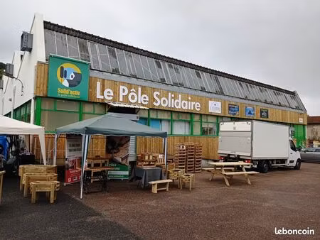 box de stockage (8m2) disponible fin septembre 2025