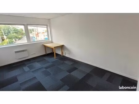 loue local pro vannes / séné (idéal profession libérale)