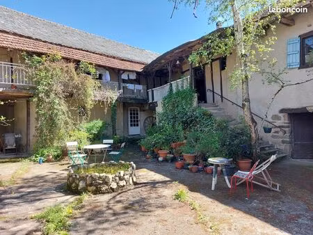 maison 8 pièces 228 m²