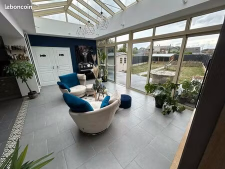 maison 8 pièces 110 m²