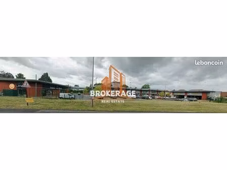 local commercial 270 m²