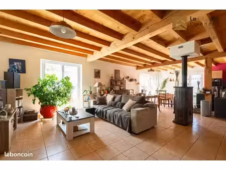 maison 6 pièces 140 m²