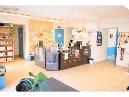 local commercial 155 m² le perray en yvelines