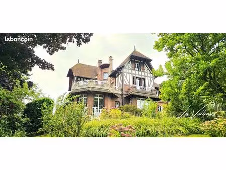 maison 8 pièces 308 m²