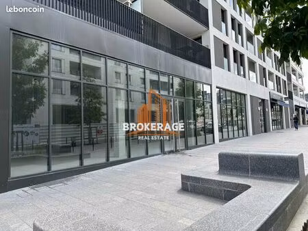 local commercial 277 m²