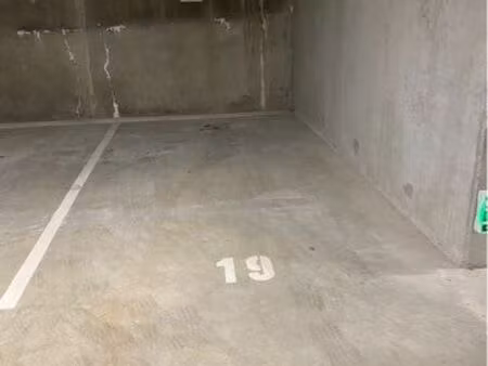 location de 2 places ouvertes de parking souterrain aux sorinières