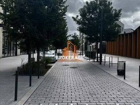 local commercial 206 m²