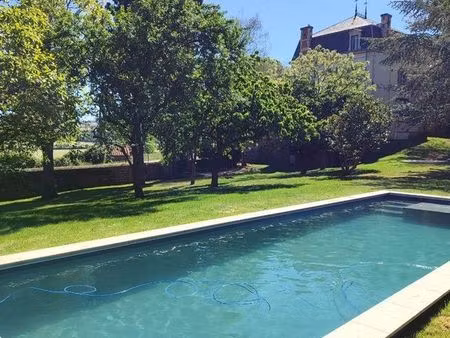 maison 9 pièces 194 m²