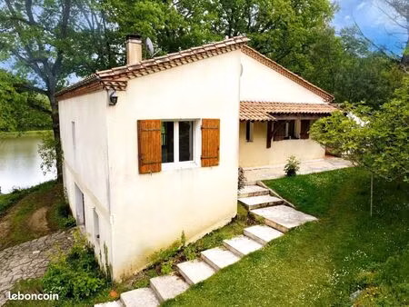 propriété 5 pièces 145 m²