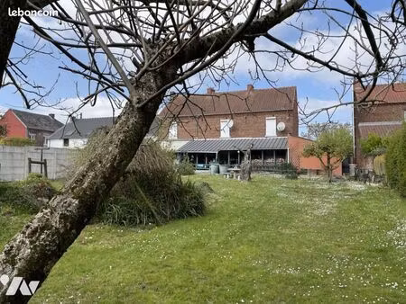 maison 10 pièces 148 m²