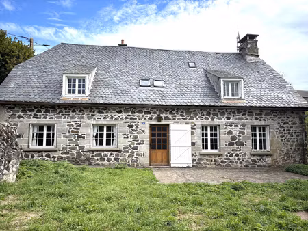 hameau d' egliseneuve-d'entraigues jolie maison 161m2 sur 22