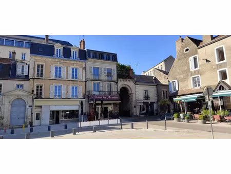 location locaux professionnels 68 m² à nevers (58000)  975 €