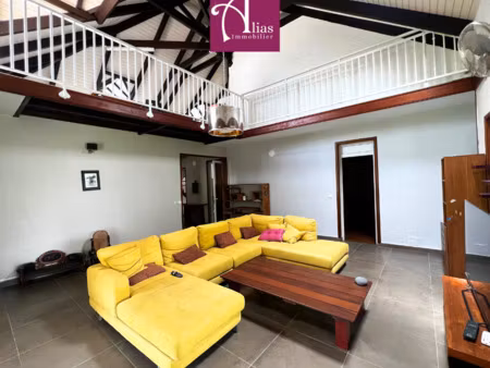 à louer - villa f6 meublée de 216m2 + bungalow - castel  lam