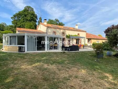 vente maison à yzernay (49360) : à vendre / 245m² yzernay