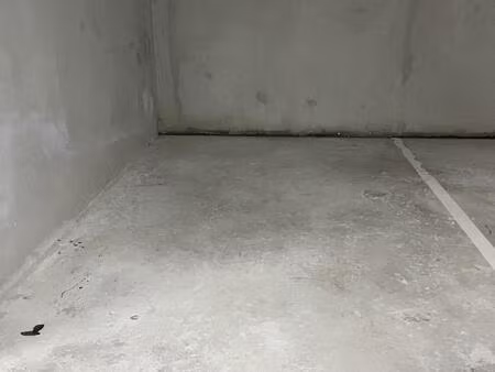 a louer villa saint-ange - parking ferme et securise