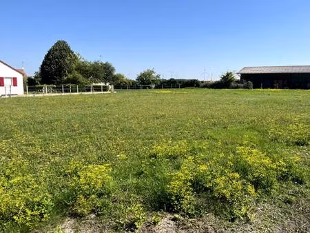 terrain les grandes chapelles 1720 m2