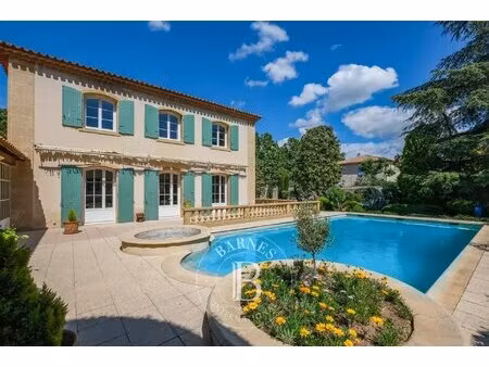 vente - marseille - 13009 - mazargues - maison de famille - jardin - piscine - garage.