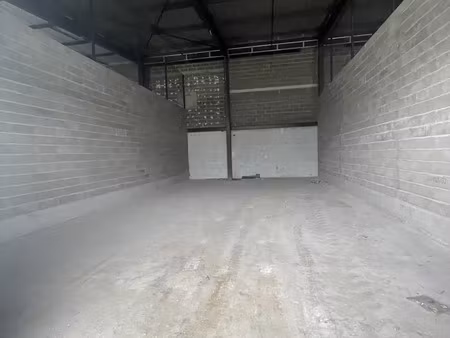 a louer entrepôt 97m2 à montluçon