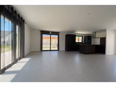 vente maison 5 pièces 109 m² à cognat-lyonne (03110)  249 000 €