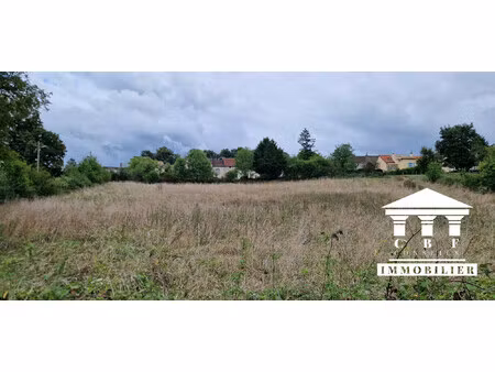 terrain constructible à boyer  viabilisé  borné  avec permis