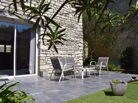 charmante maison au coeur d'un village historique